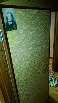 和室の砂壁に壁紙をはる 壁紙仕上げ編 平成30年10月16日の日記